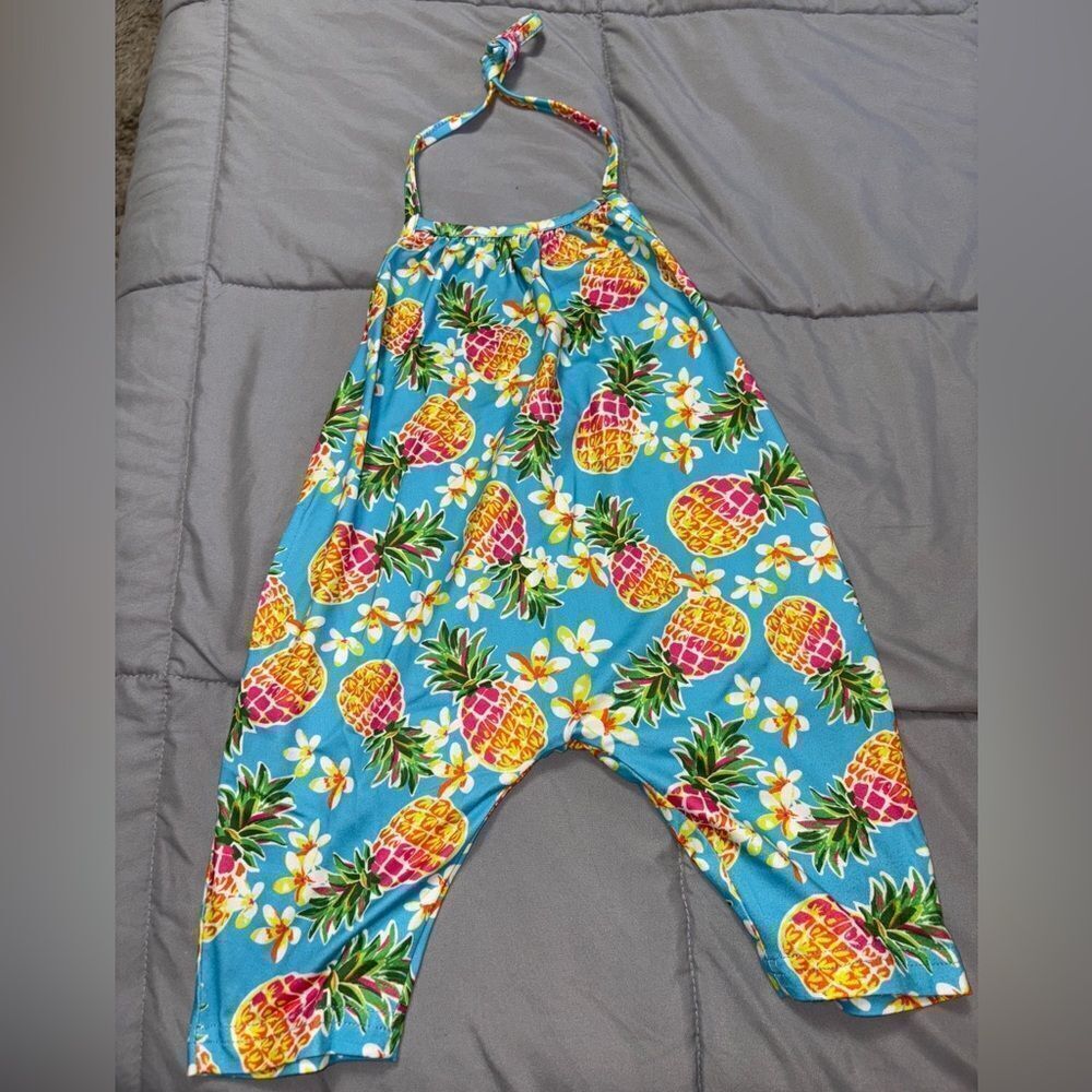 1-2y pineapple super soft silk like romper like new